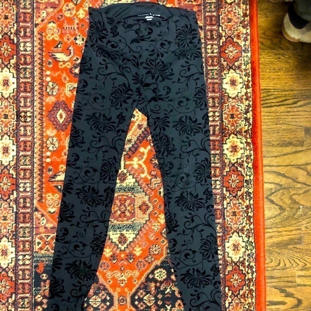 Black leggings